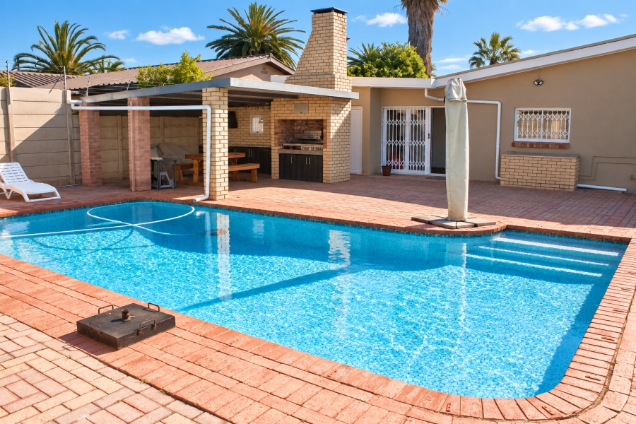 3 Bedroom Property for Sale in Manor Heights Eastern Cape